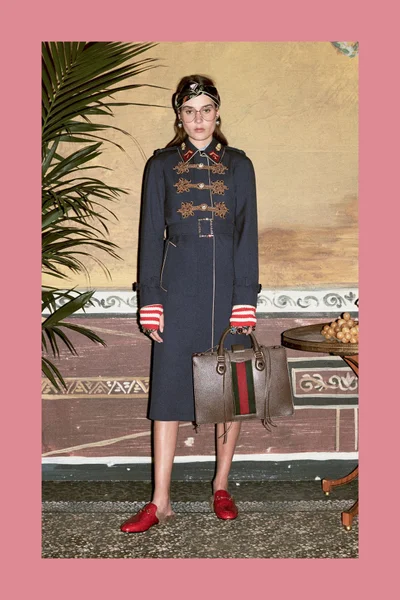 Look 60